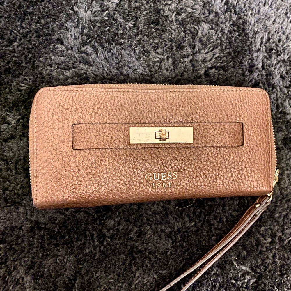 Guess Wallet